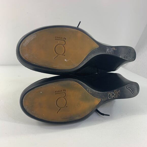 CROCS Black Ankle Boots - Picture 14 of 14